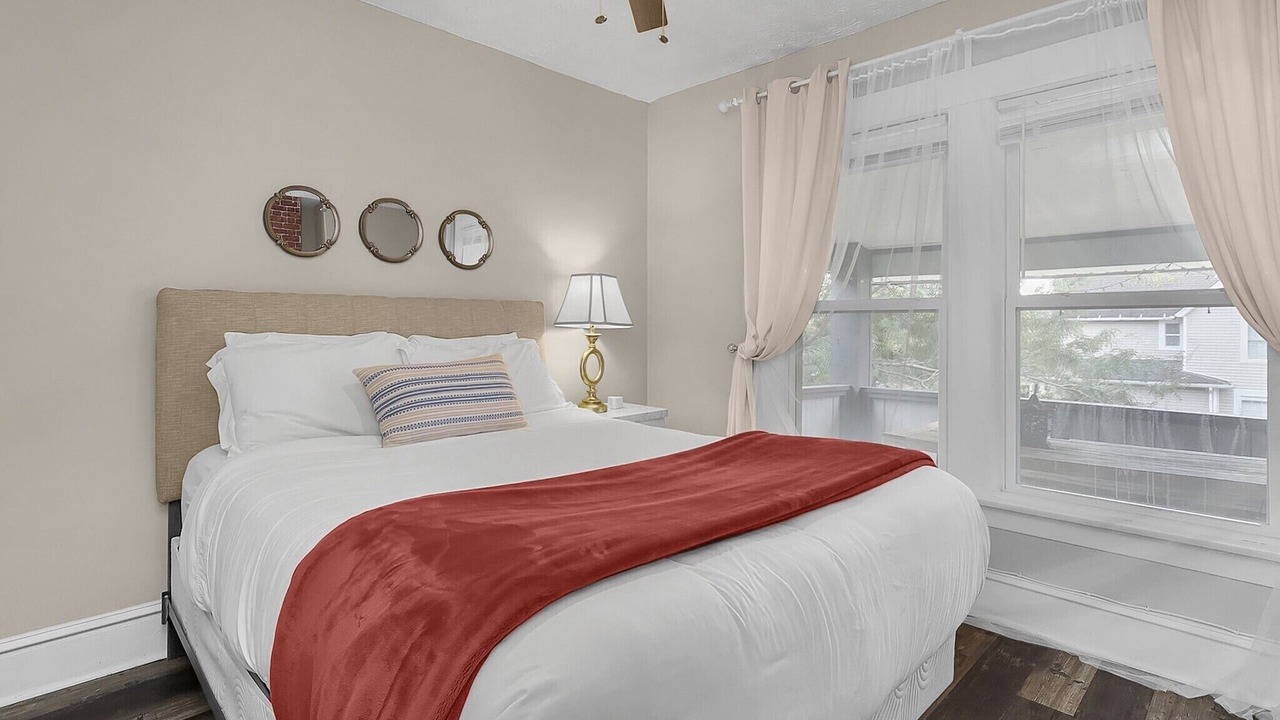 Photo of Bedroom in Franklin Park