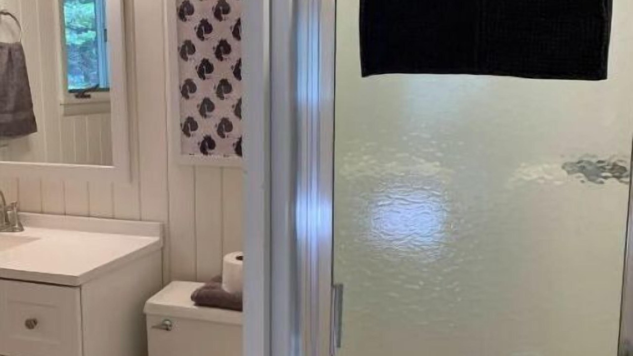 Photo of Bathroom in Bernard