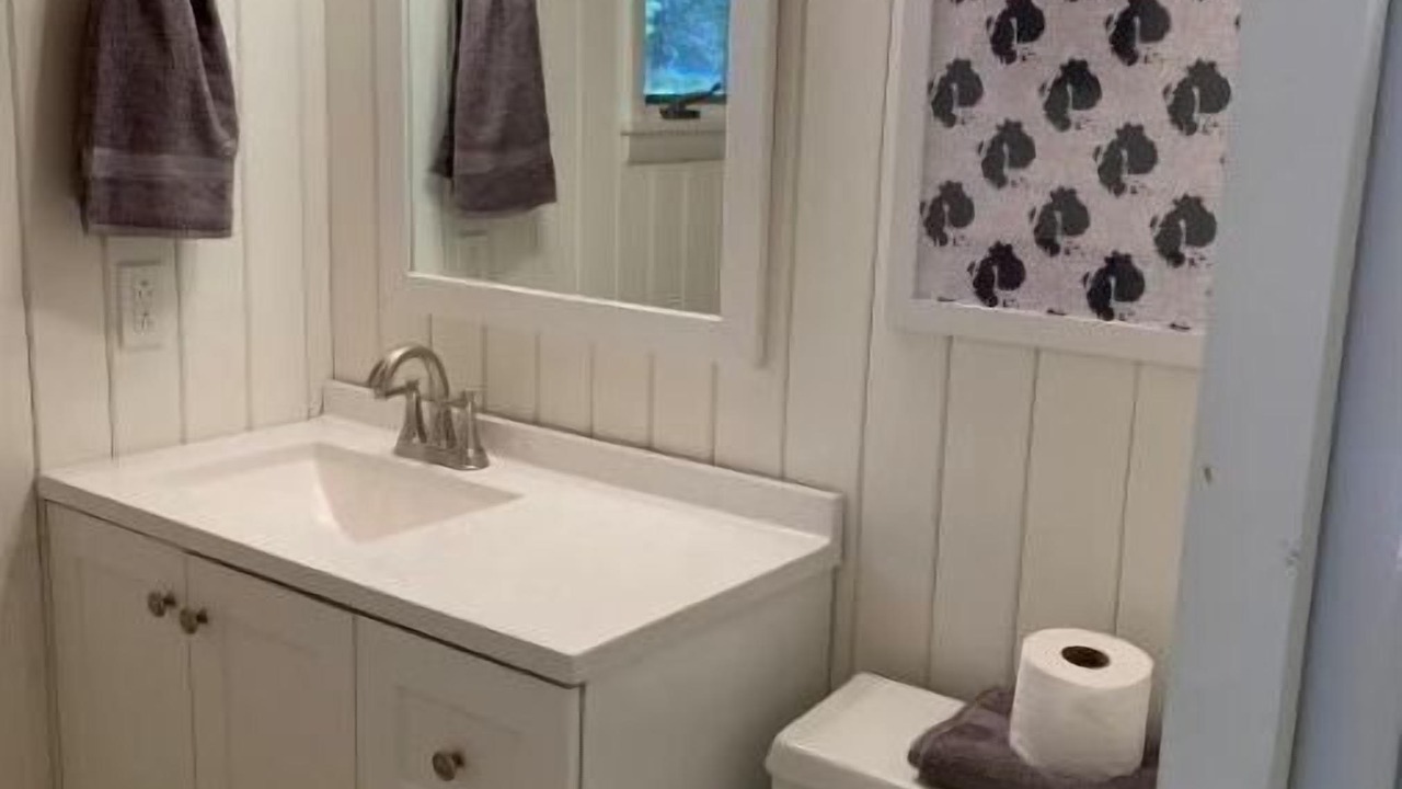 Photo of Bathroom in Bernard