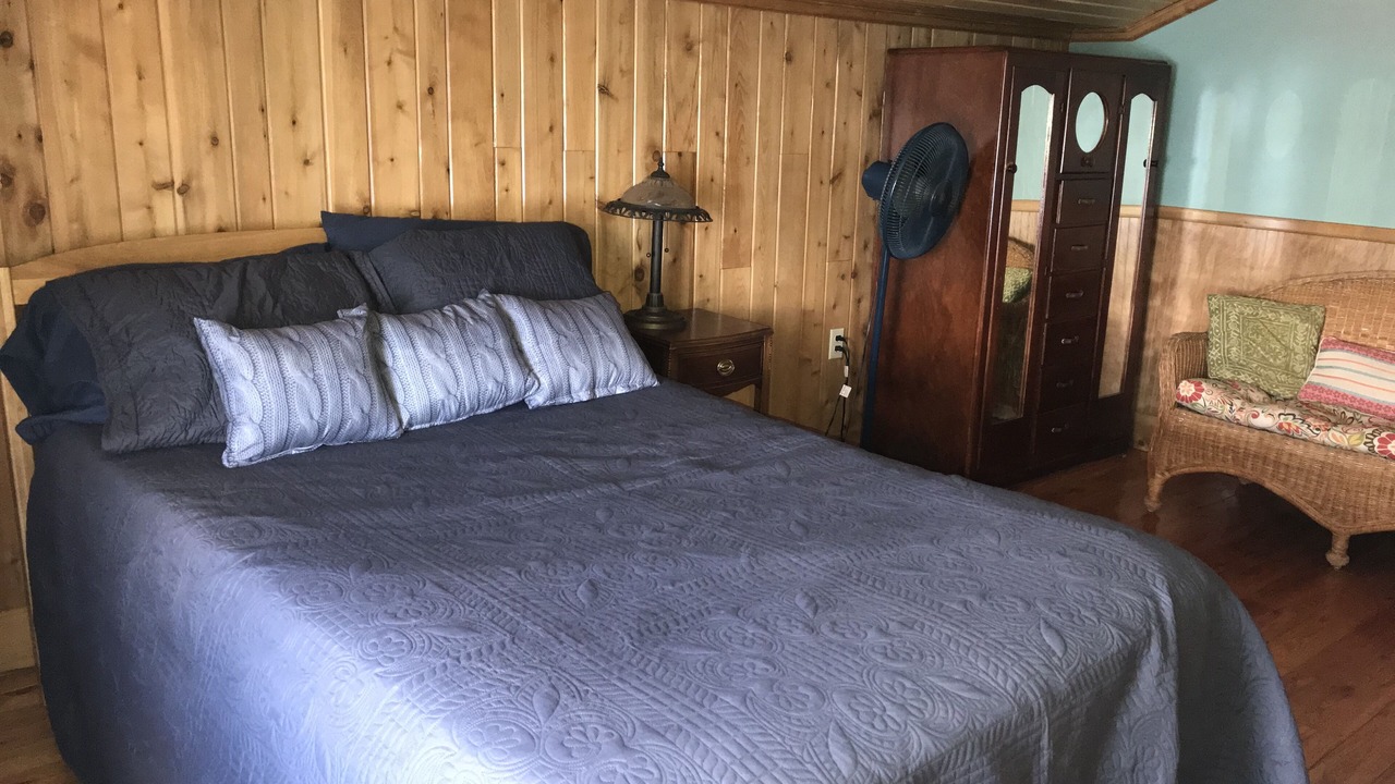 Photo of Bedroom in Eagle Lake