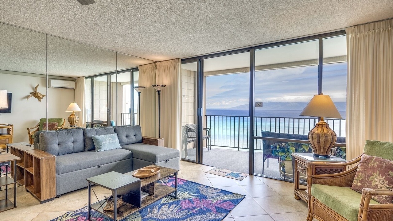 Photo of Livingroom in Kahana