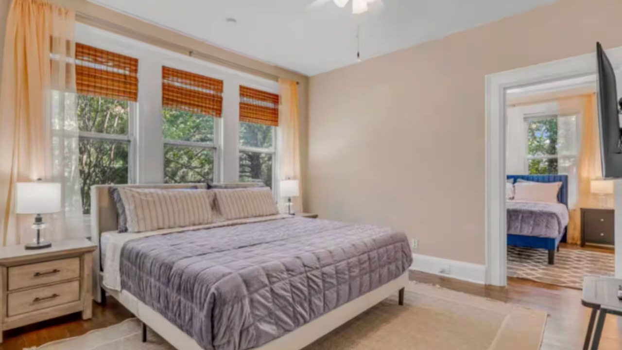 Photo of Bedroom in Oak Lawn