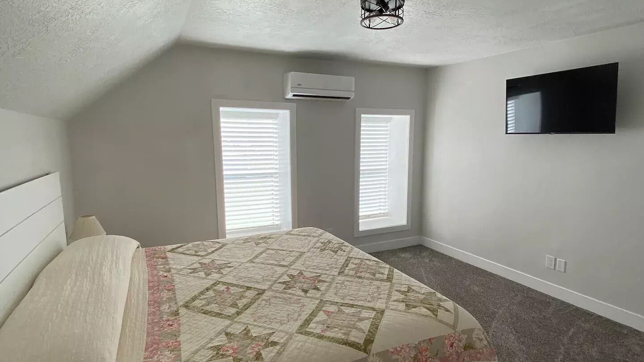 Photo of Bedroom in Loa