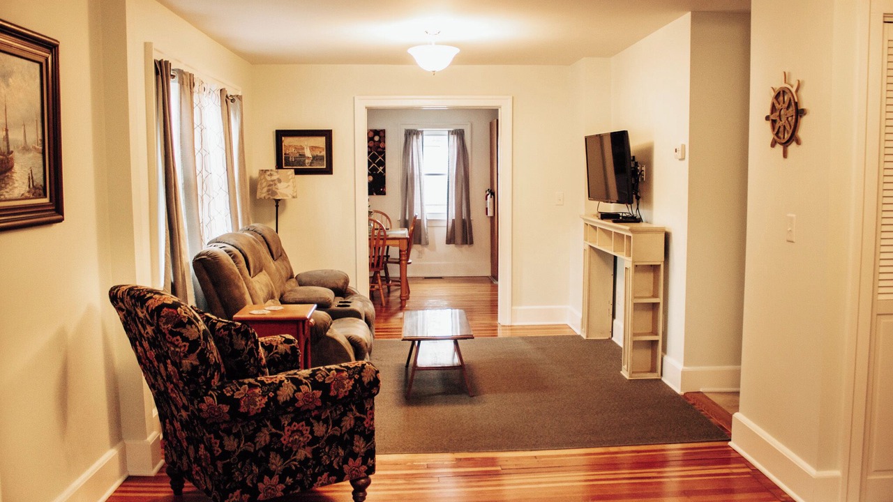 Photo of Livingroom in Hammondsport