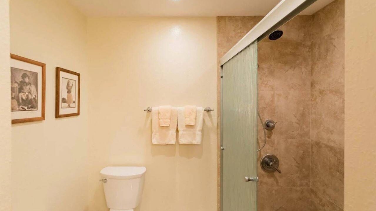 Photo of Bathroom in Kahana