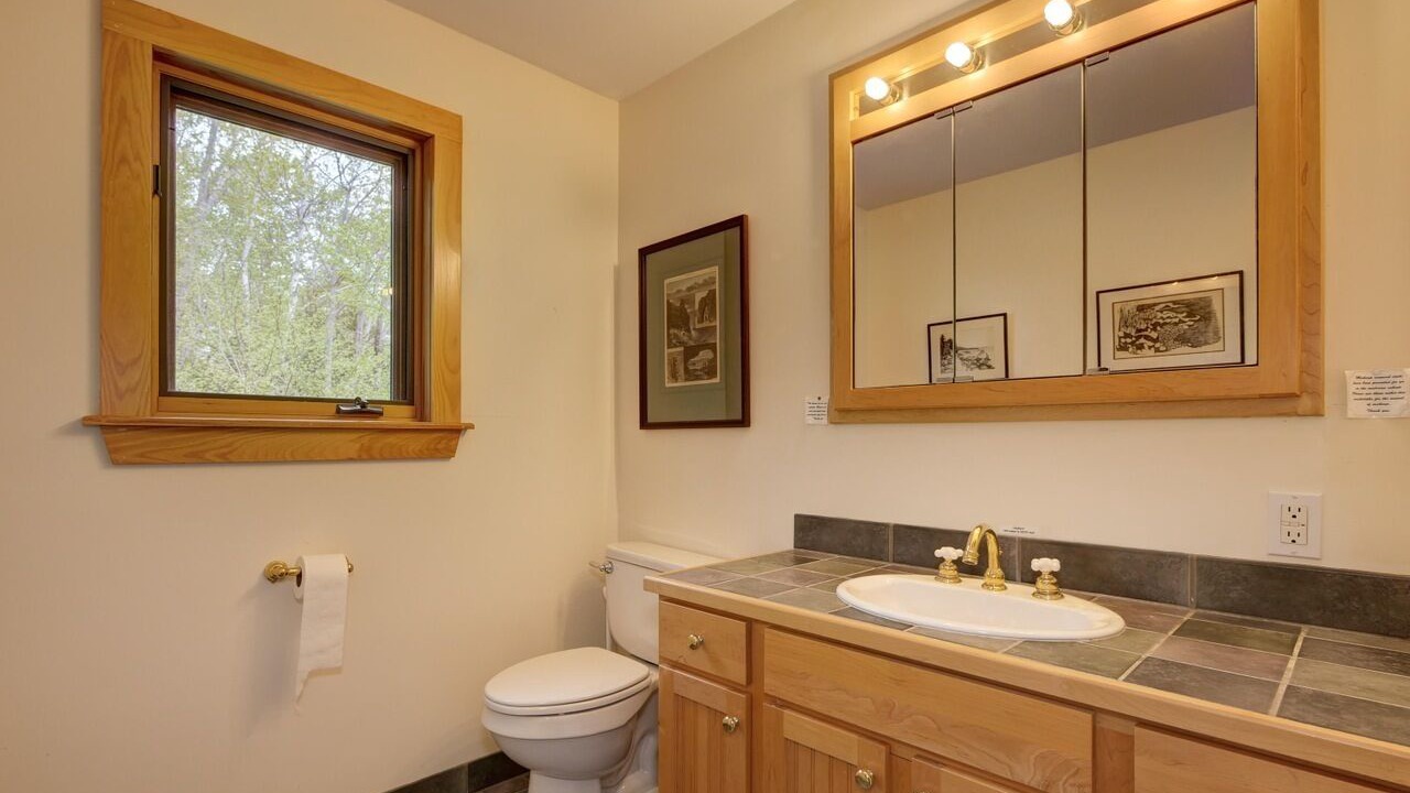 Photo of Bathroom in Salsbury Cove