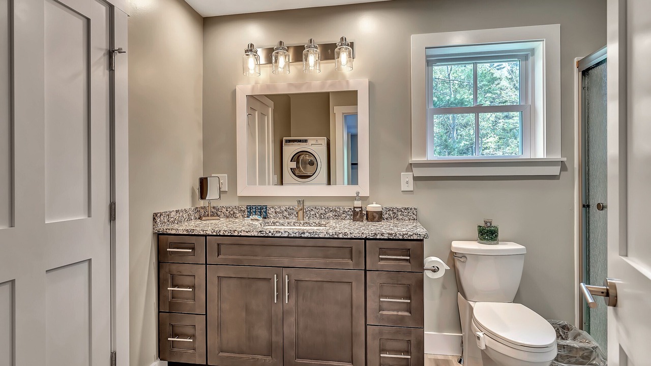 Photo of Bathroom in East Boothbay