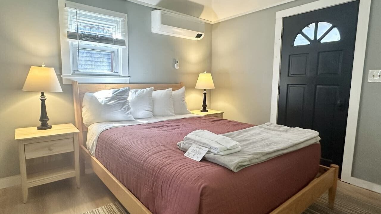 Photo of Bedroom in Salsbury Cove