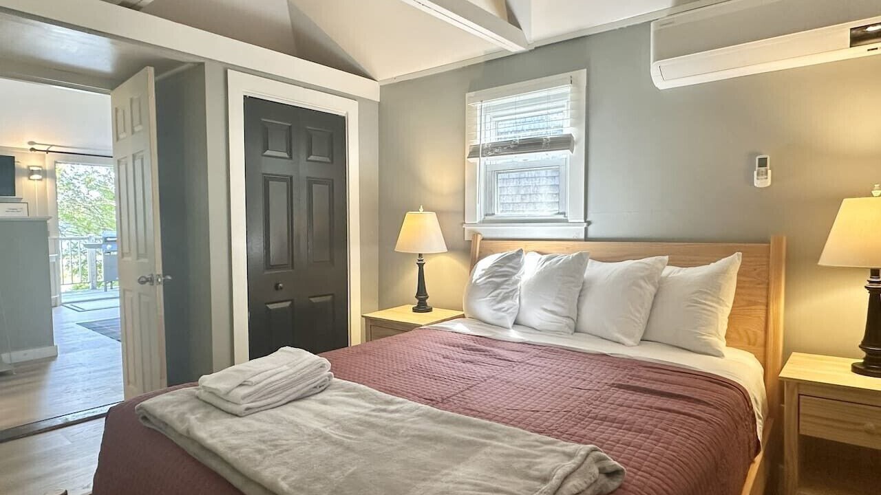 Photo of Bedroom in Salsbury Cove