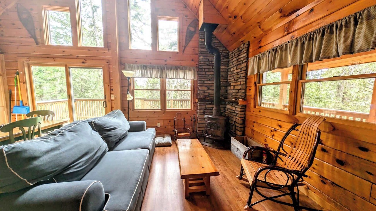 Photo of Livingroom in Sullivan