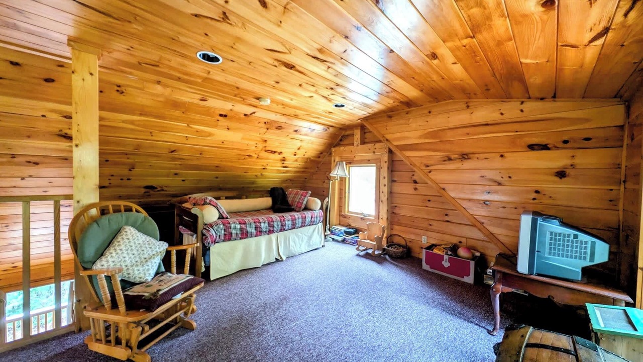 Photo of Livingroom in Sullivan