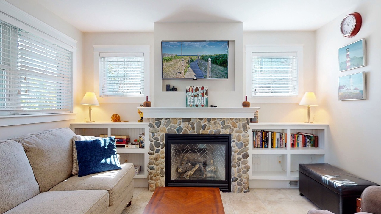 Photo of Livingroom in Pine Point