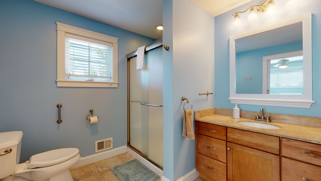 Photo of Bathroom in Pine Point