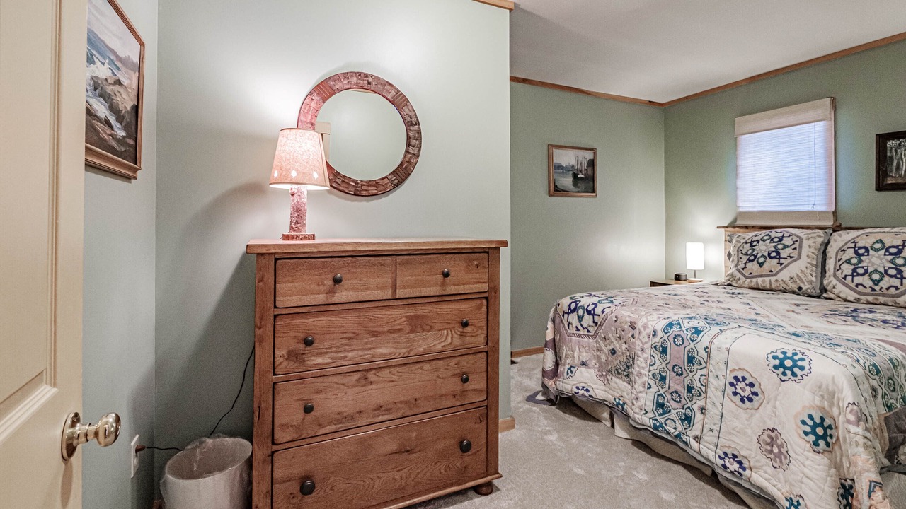 Photo of Bedroom in Bethel