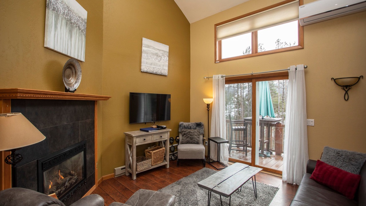 Photo of Livingroom in Ellicottville