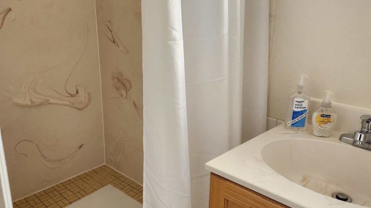 Photo of Bathroom in Escalante