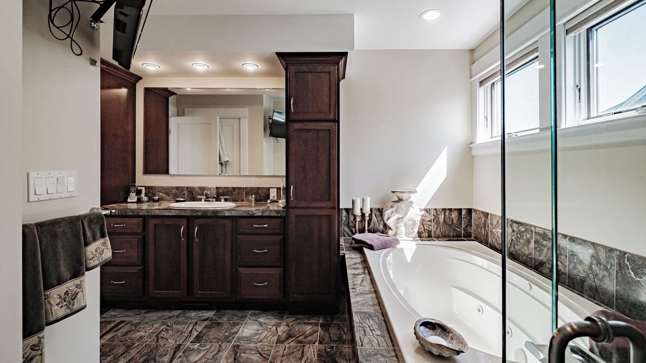 Photo of Bathroom in Old Orchard Beach