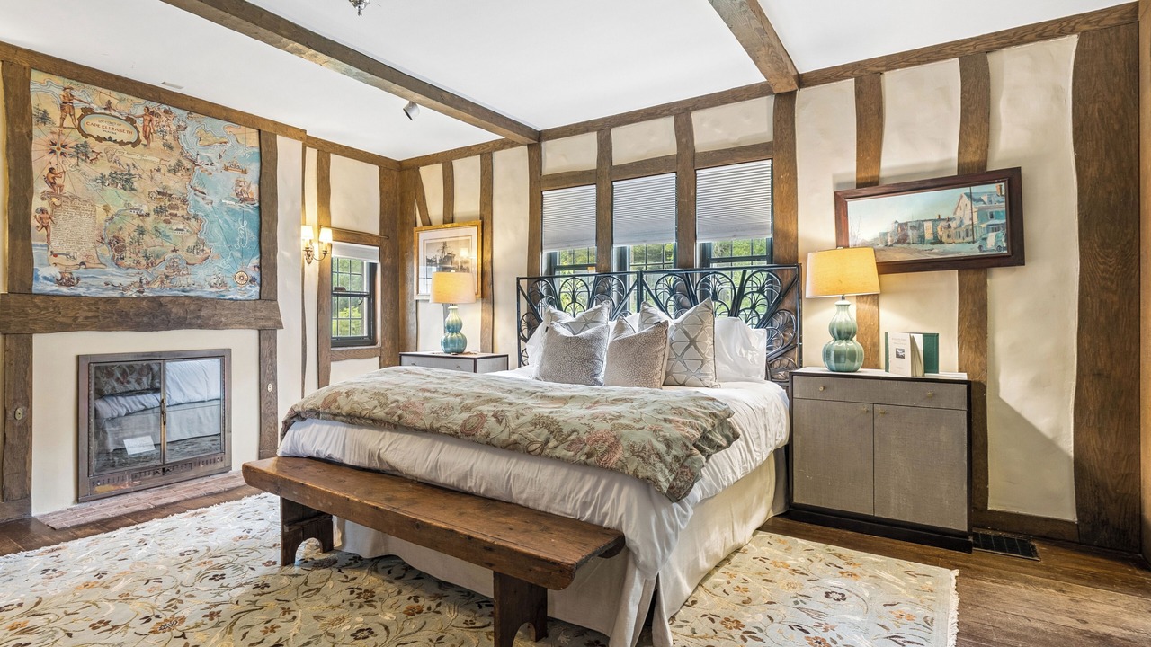 Photo of Bedroom in Pond Cove
