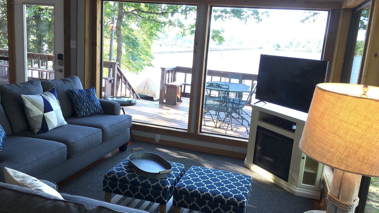 Photo of Livingroom in Scroggins