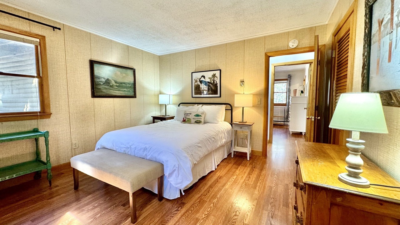 Photo of Bedroom in Bayville