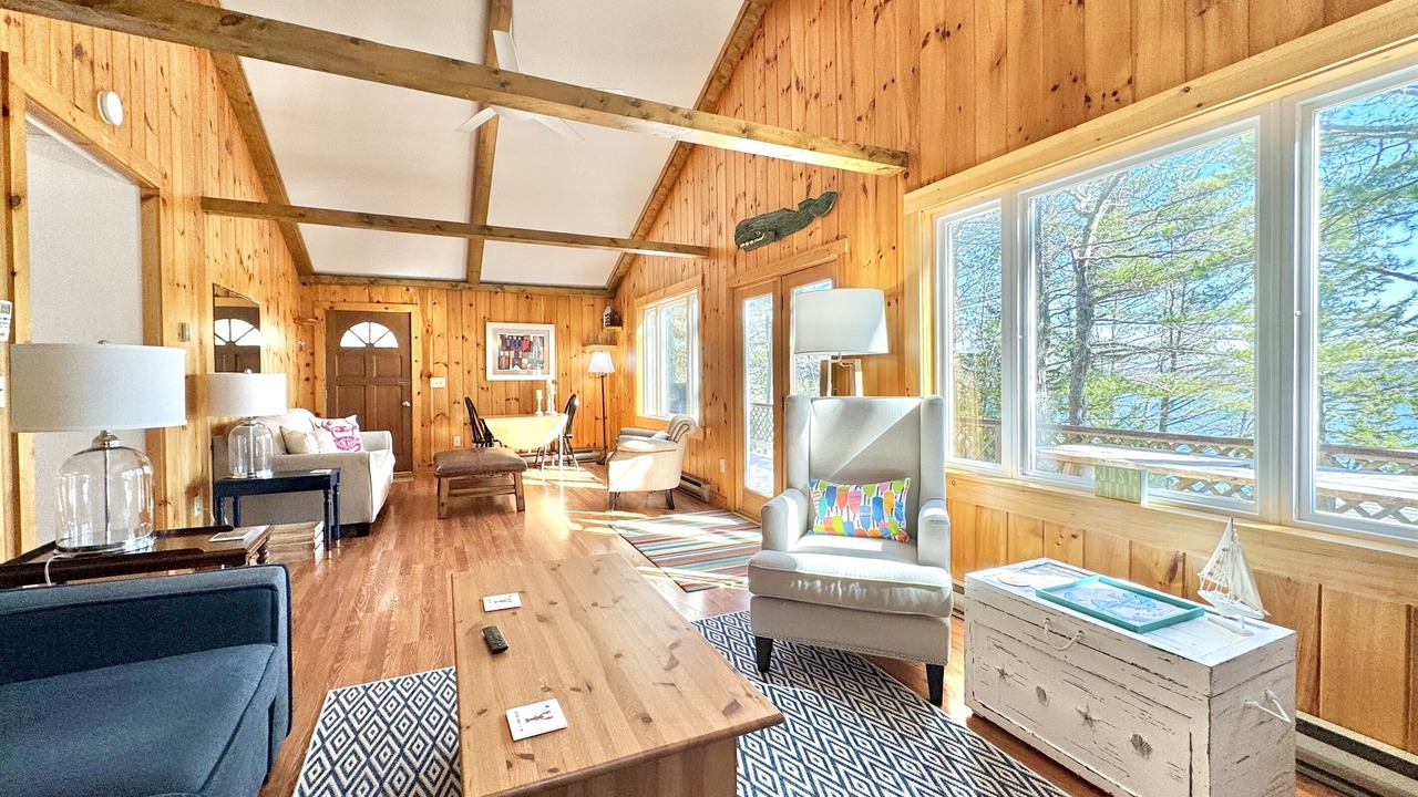 Photo of Livingroom in Bayville