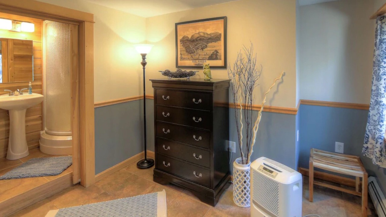 Photo of Bathroom in Town Hill