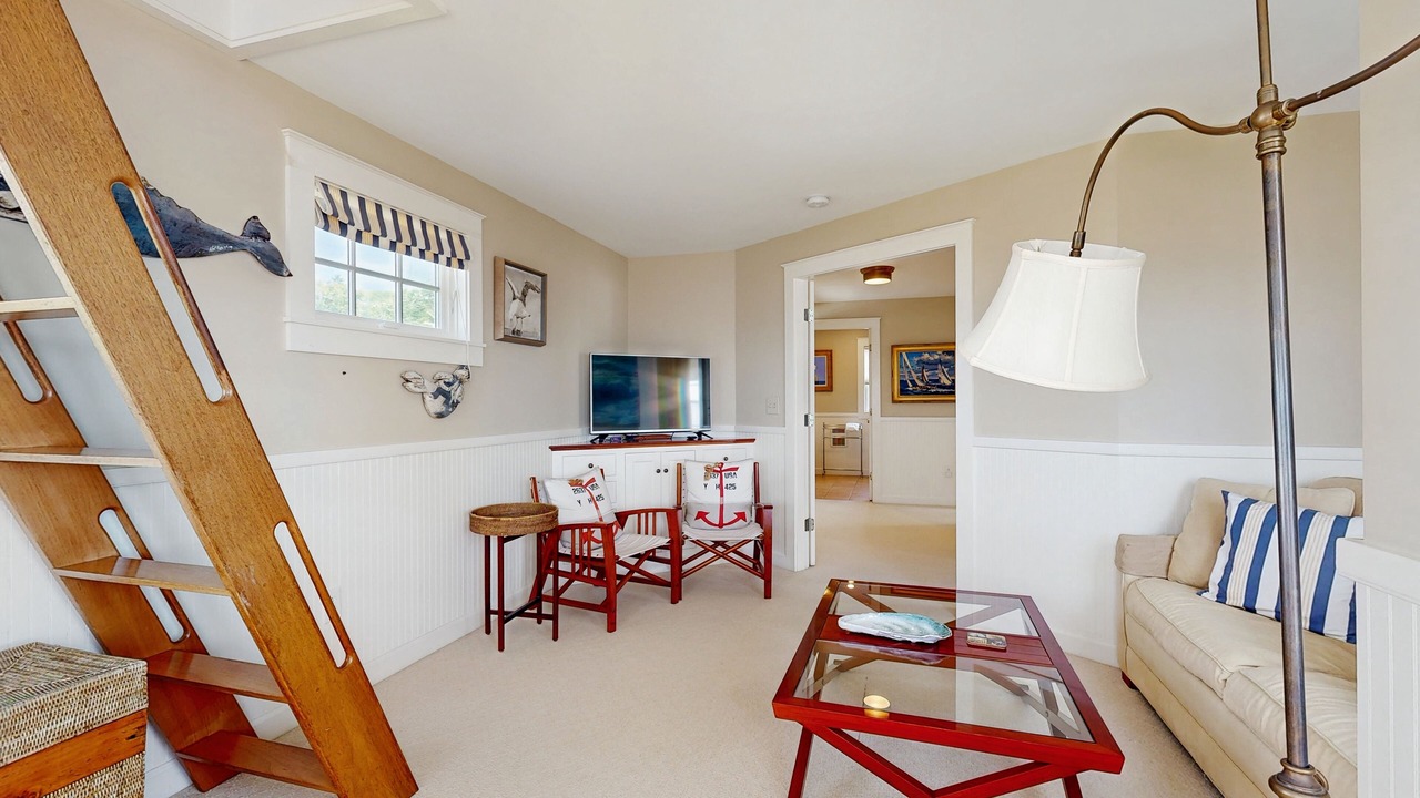 Photo of Livingroom in Ocean Point