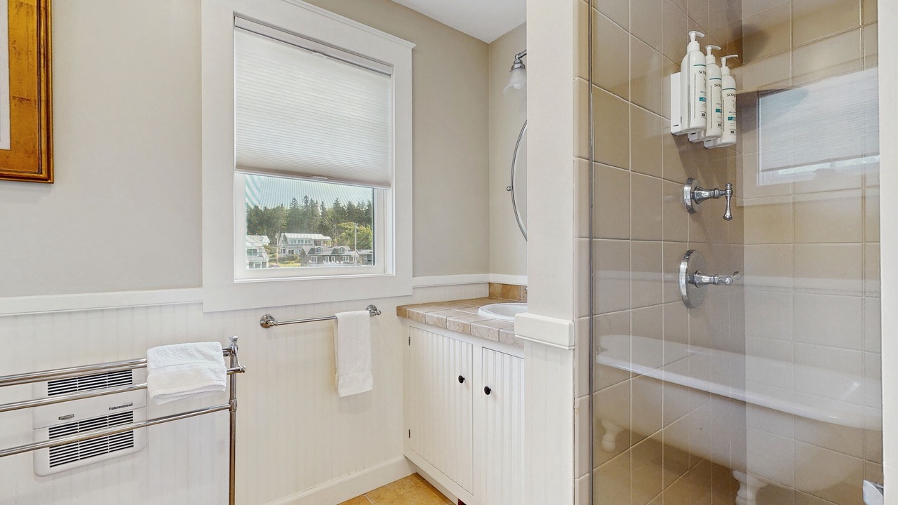 Photo of Bathroom in Ocean Point