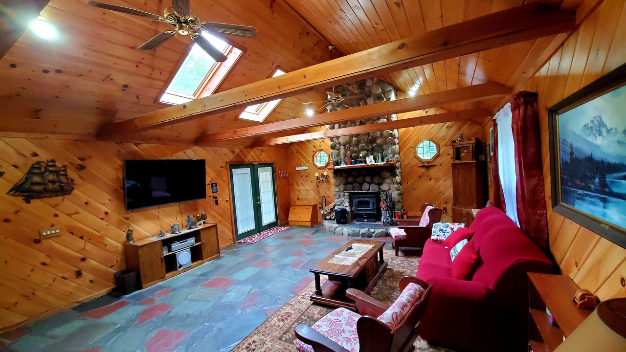 Photo of Livingroom in Bryant Pond