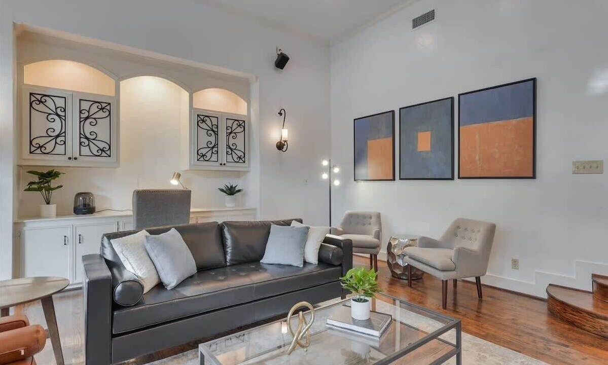 Photo of Livingroom in Park Central
