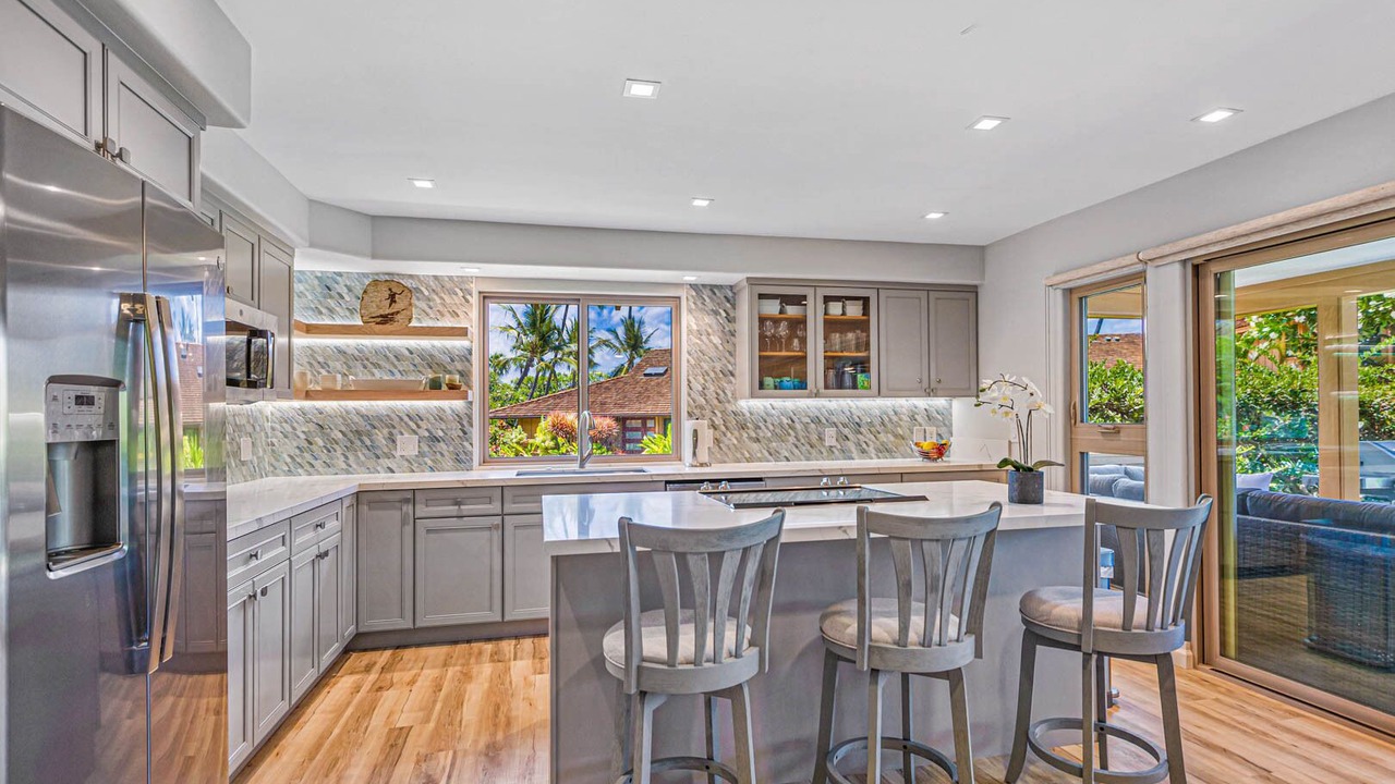 Photo of Kitchen in Historic Lahaina Front Street