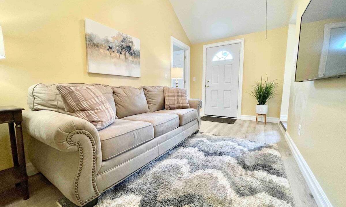 Photo of Livingroom in Cheektowaga