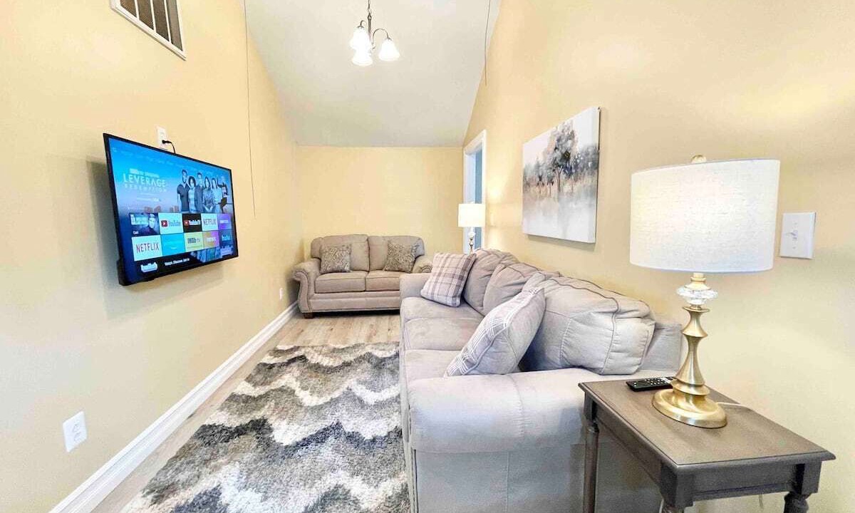 Photo of Livingroom in Cheektowaga