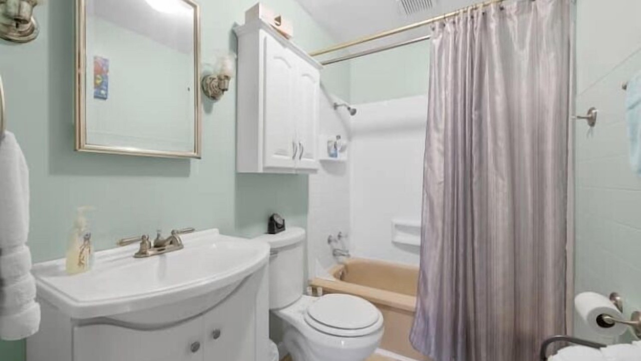 Photo of Bathroom in Heath