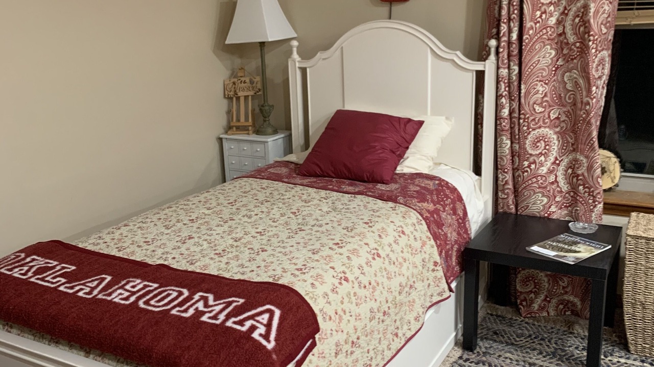 Photo of Bedroom in Scraper