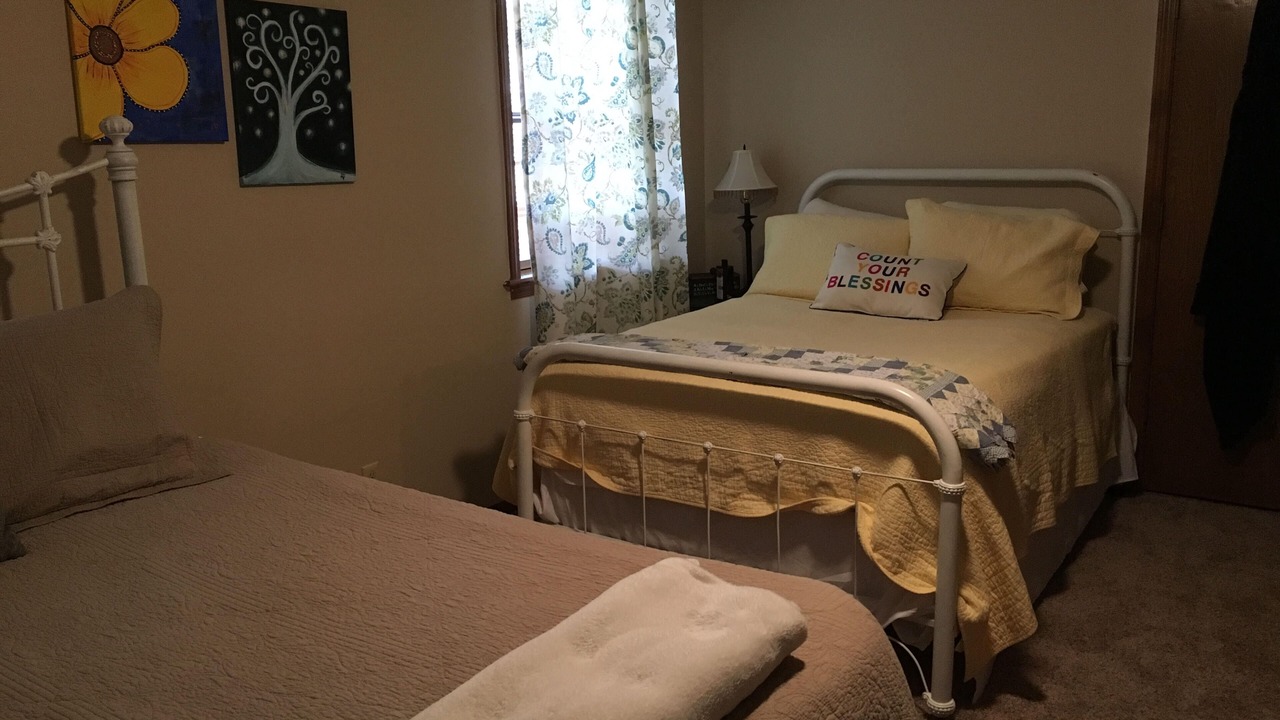 Photo of Bedroom in Scraper