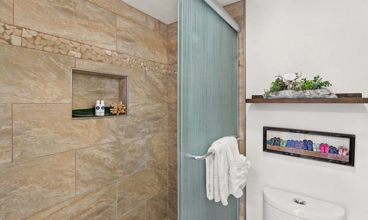Photo of Bathroom in Kahana