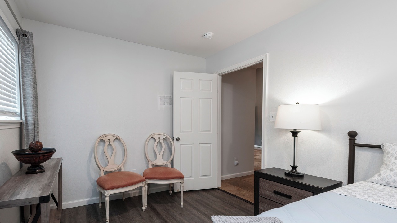 Photo of Bedroom in Grand Prairie