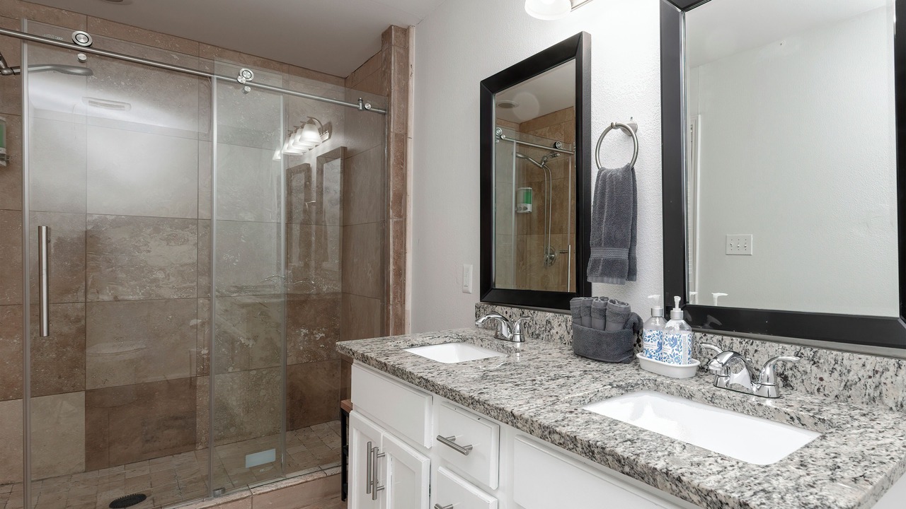 Photo of Bathroom in Grand Prairie