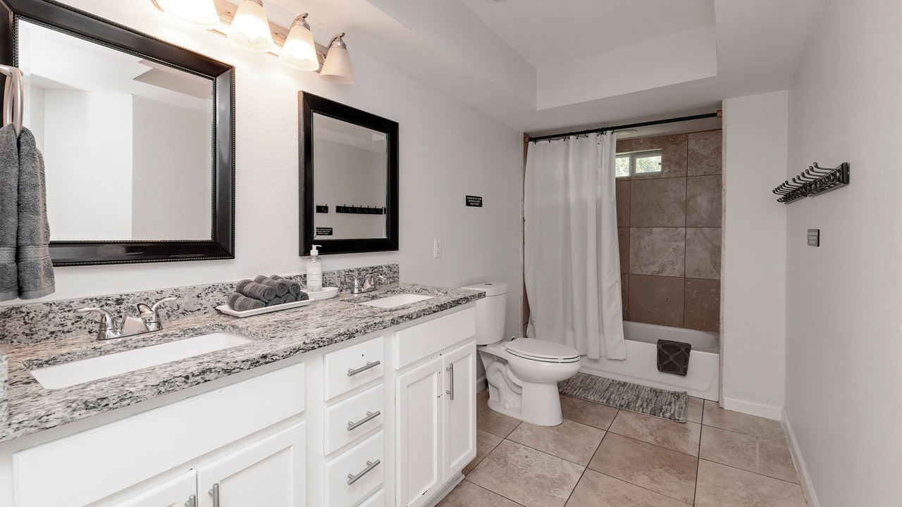 Photo of Bathroom in Grand Prairie