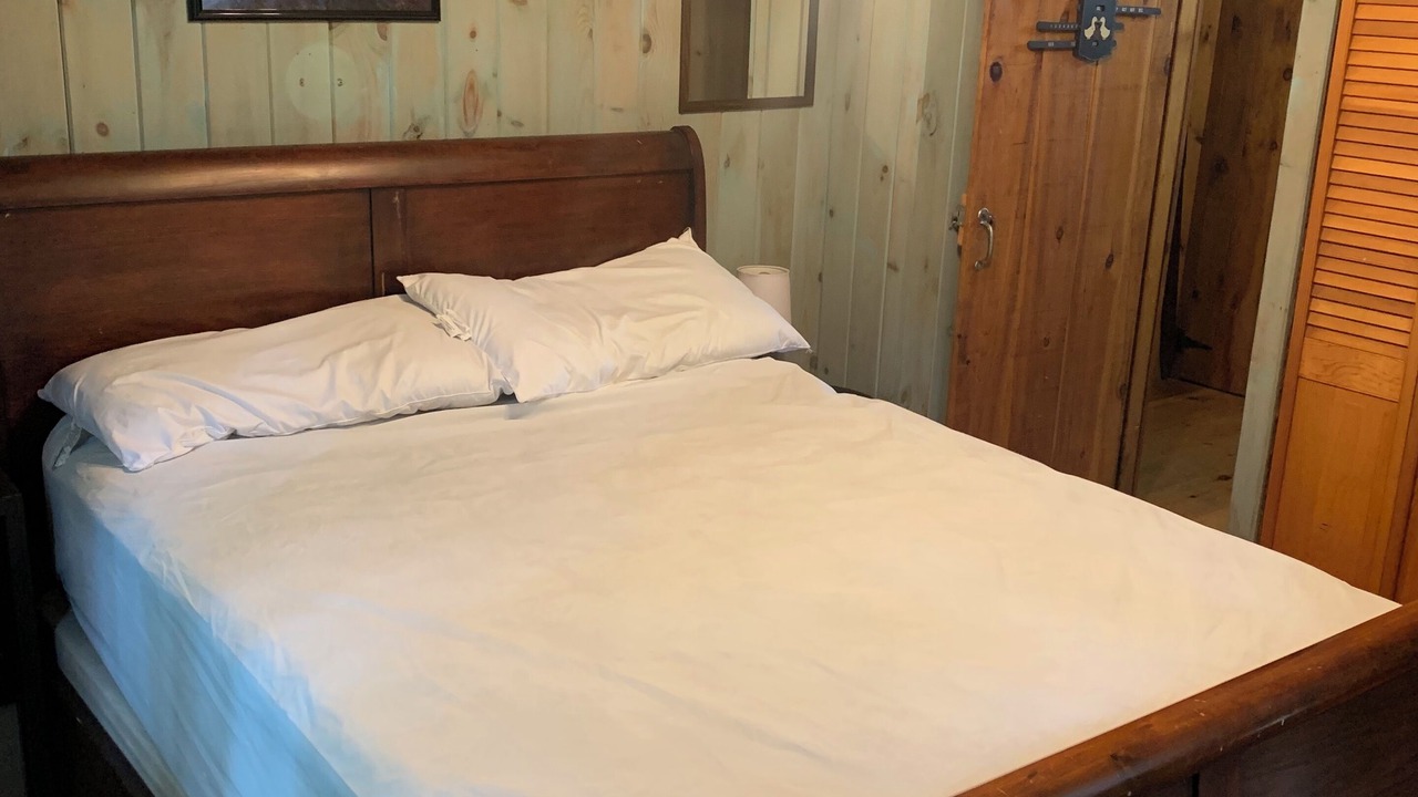 Photo of Bedroom in Farmington Falls