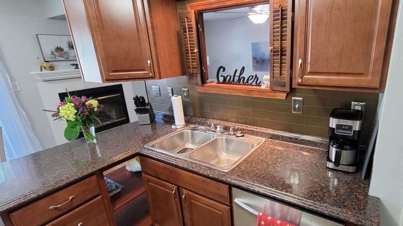 Photo of Kitchen in Geyser Crest