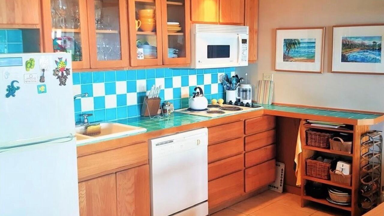 Photo of Kitchen in Maunaloa