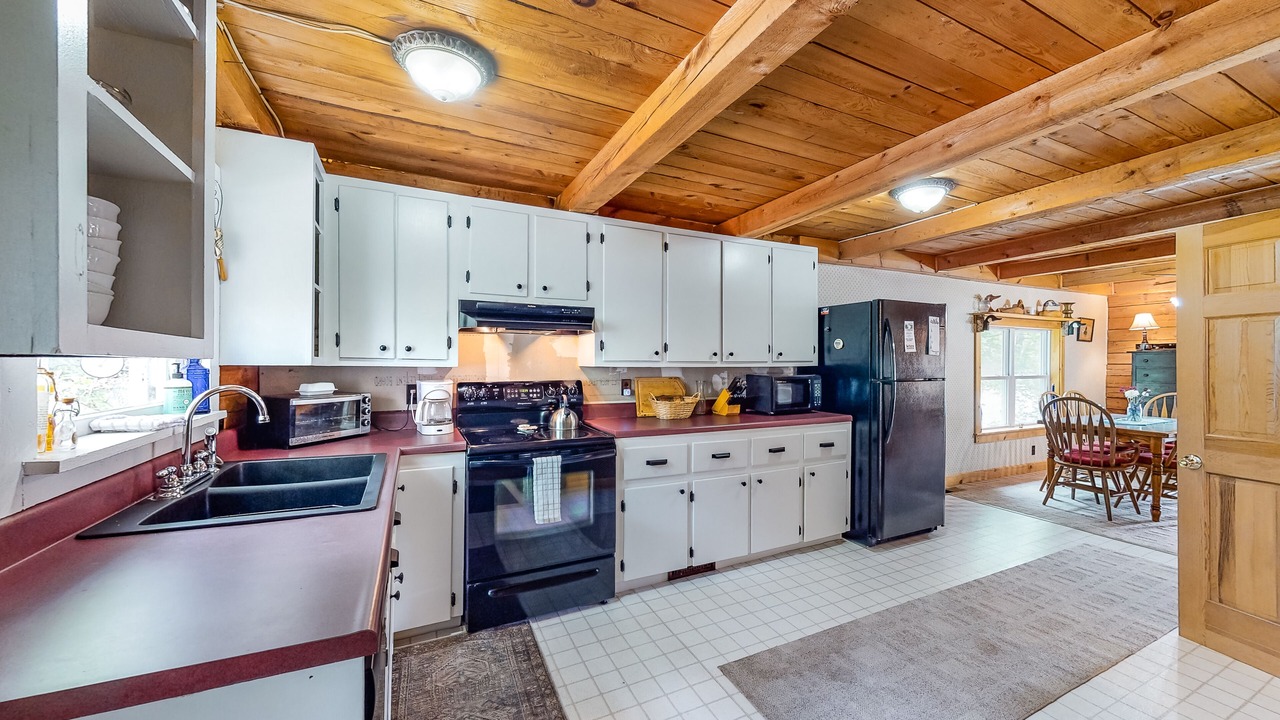 Photo of Kitchen in Weeks Mills