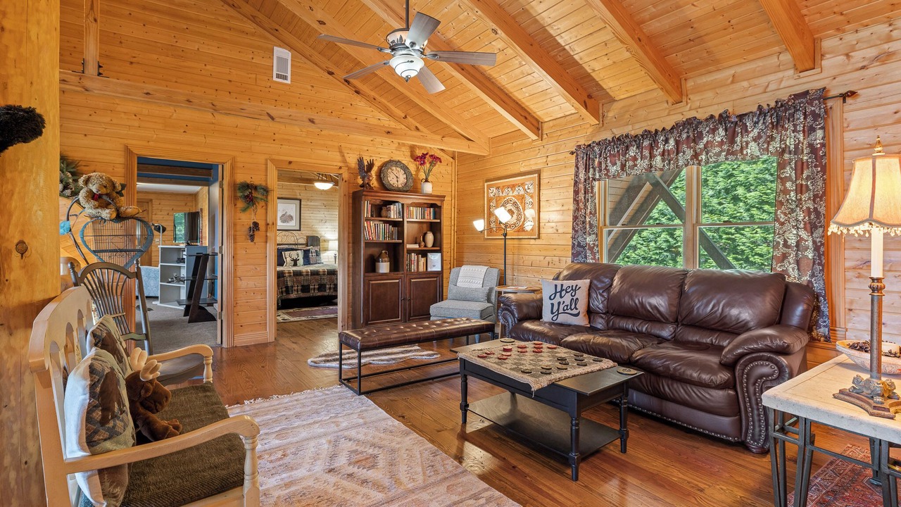 Photo of Livingroom in Cleveland