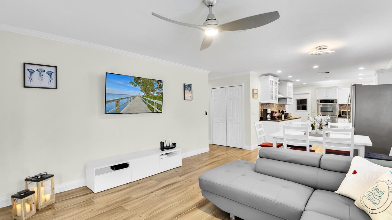 Photo of Livingroom in Naples Park