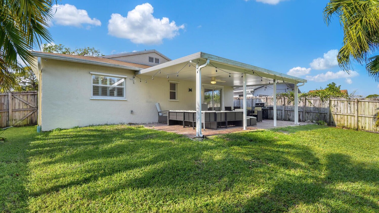 Photo of Patio Balcony in Naples Park