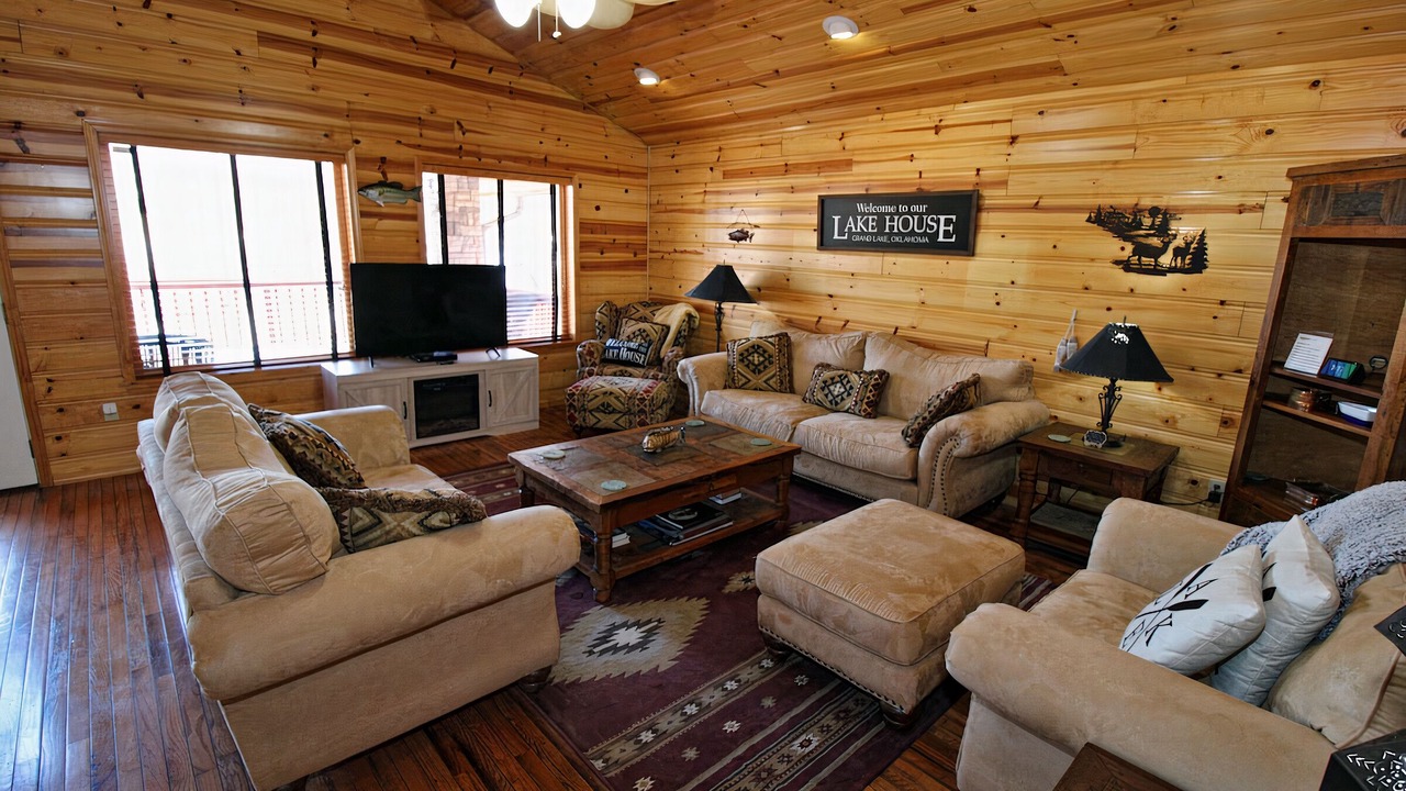 Photo of Livingroom in Langley