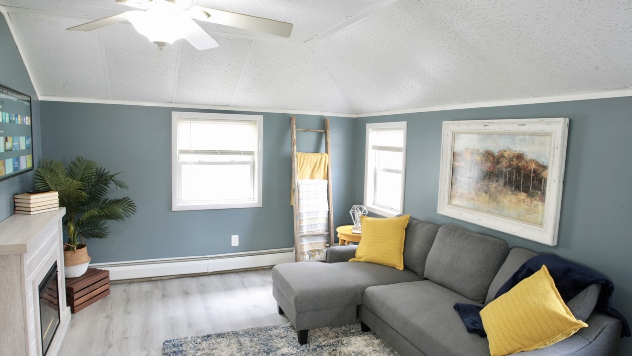 Photo of Livingroom in Lakewood