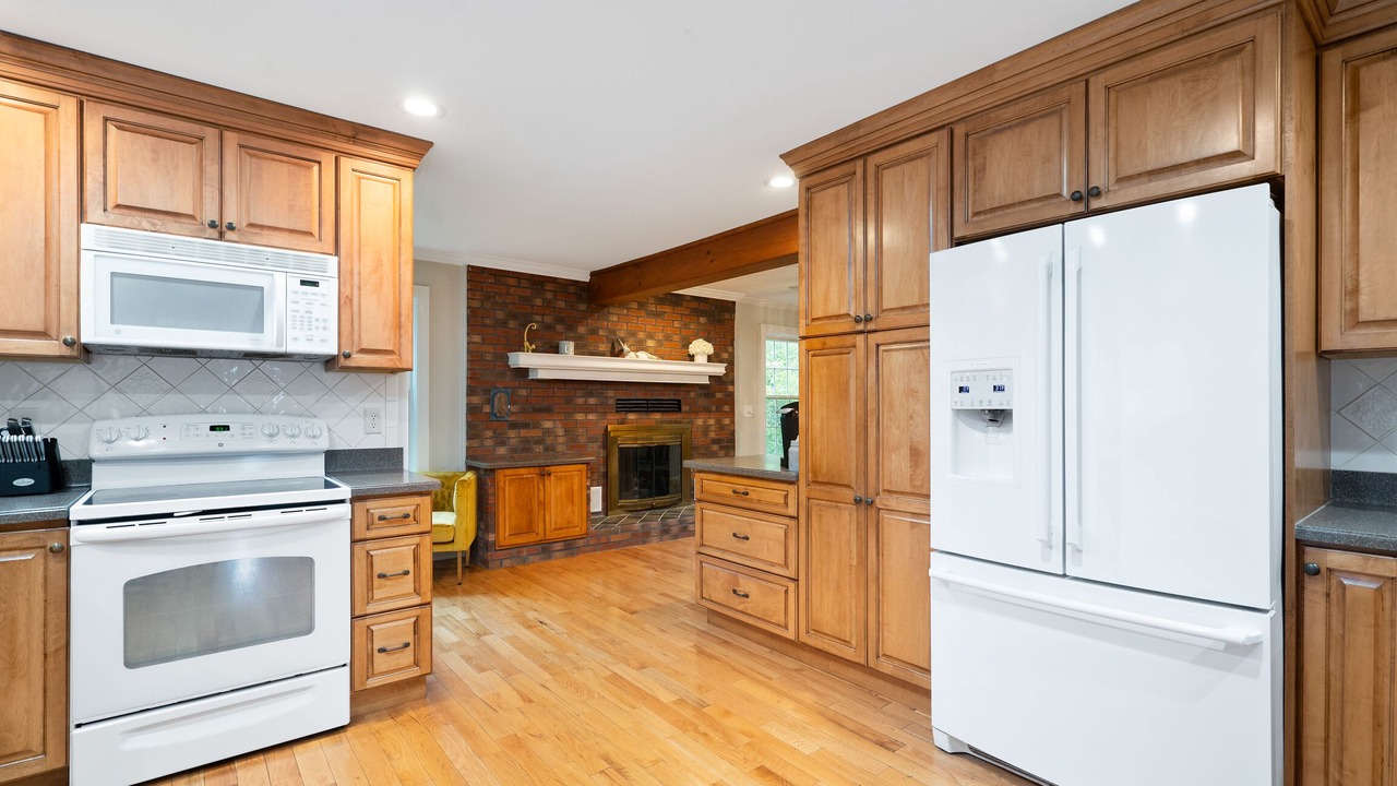 Photo of Kitchen in Geyser Crest